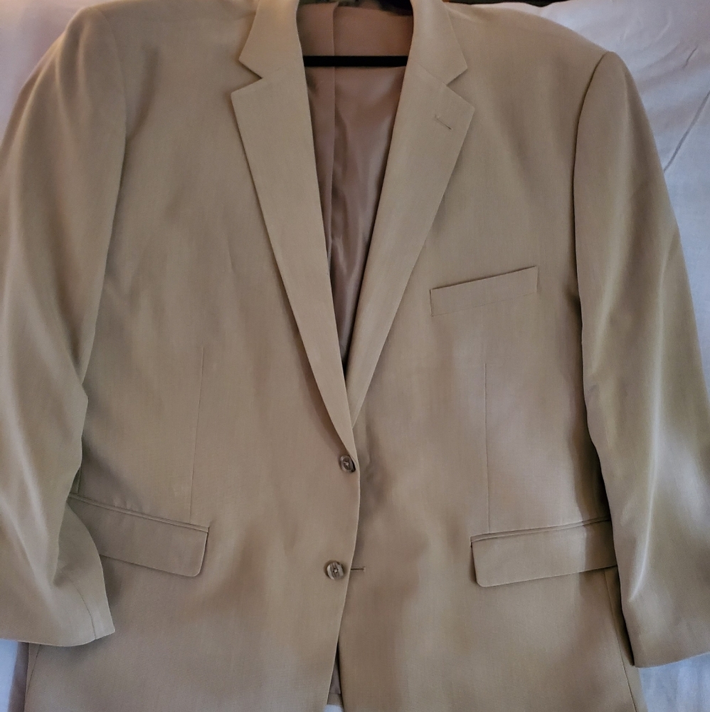 Men's Suit.